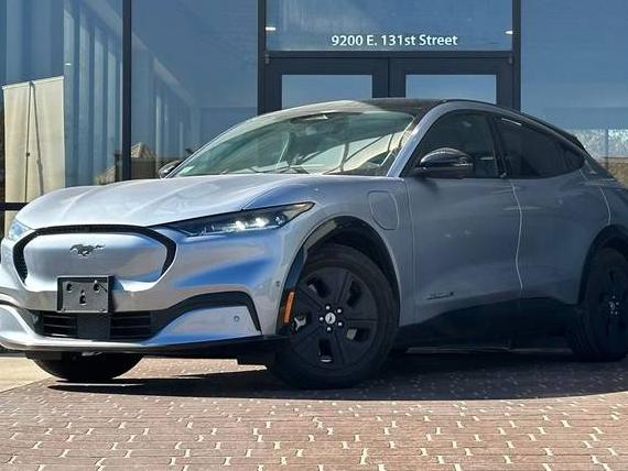 FORD MUSTANG MACH-E 2022 3FMTK2SU0NMA16718 image